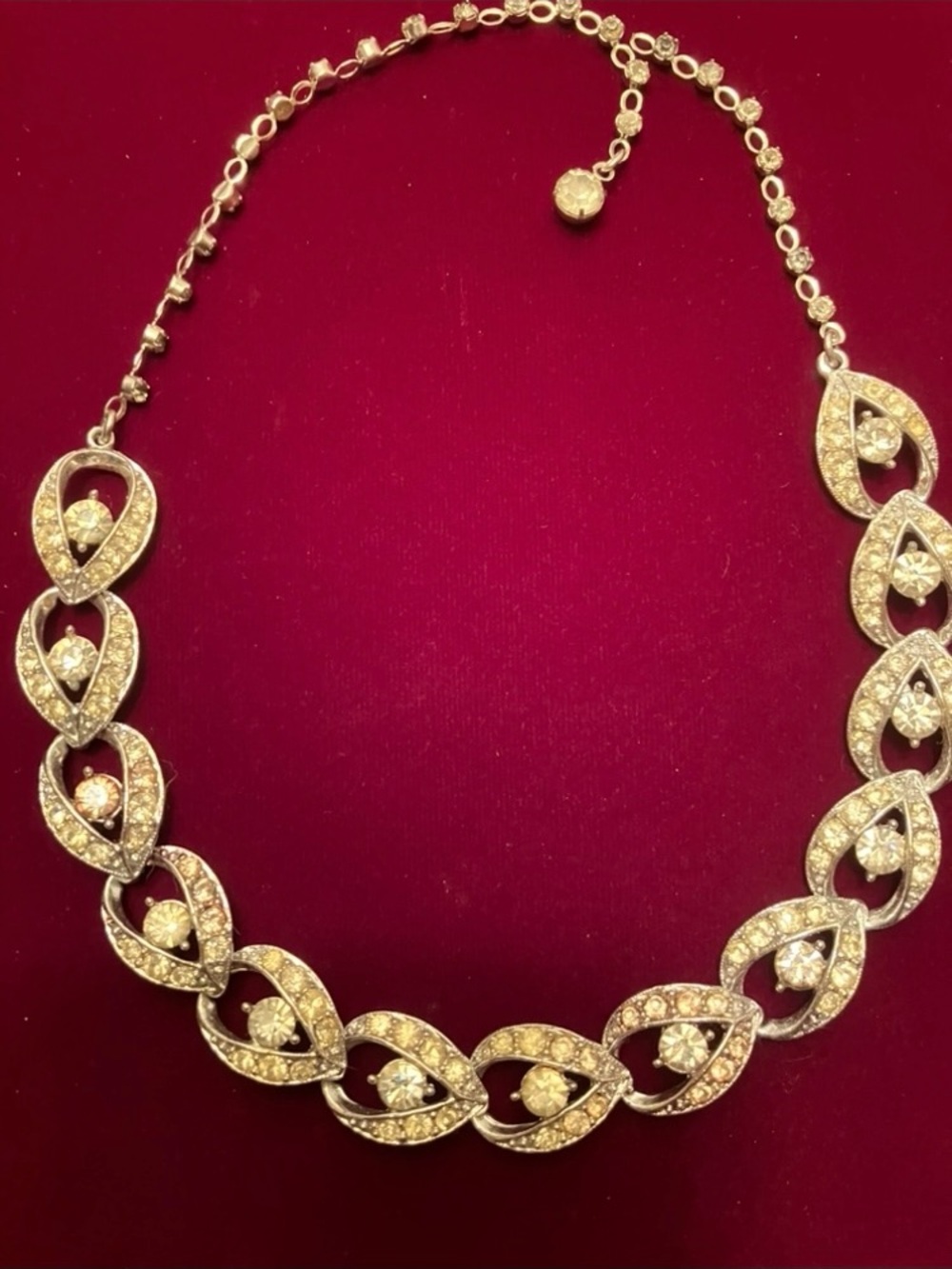 Stunning detailed diamond rhinestone silver vintage necklace